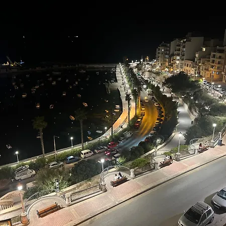 Sea View Penthouse Apartman