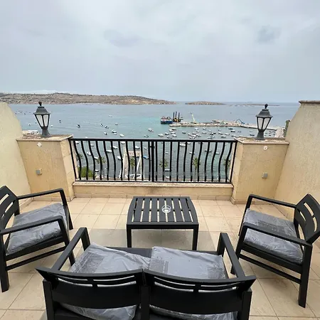 Sea View Penthouse * St. Paul's Bay